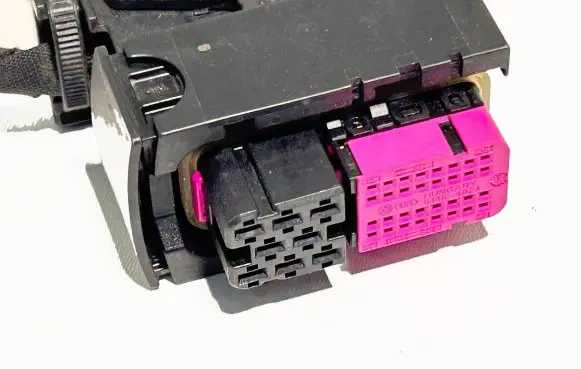 Skoda Superb B8 (3V) Other relay 1S0906379 16595