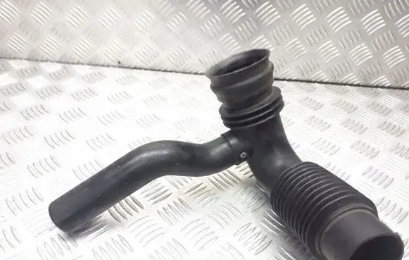 Subaru Forester SG Air intake duct part A44AE00
