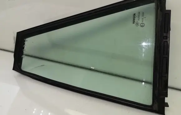 Rear vent window glass