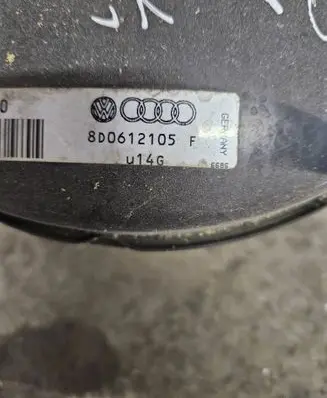 Audi A6 S6 C5 4B Master brake cylinder 8D0612105F U14G