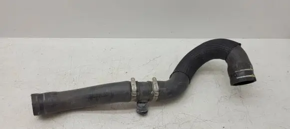 Coolant pipe/hose