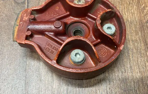Mercedes-Benz E W124 Spark distributor 1041580231 1234332427