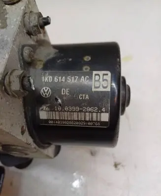 Volkswagen Touran I ABS Pump 1K0614517AC