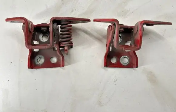 Dodge Challenger Front door hinges set 68024107AF 68026643AC