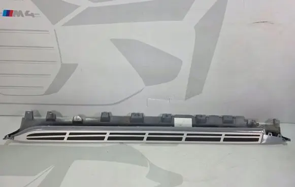 BMW X7 G07 Sill/side skirt trim 