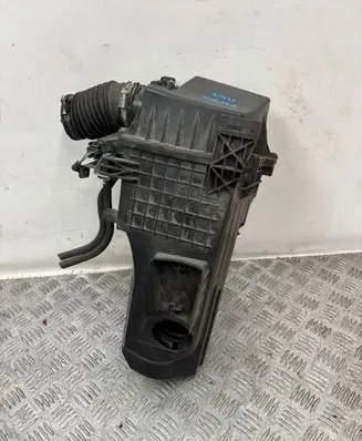 Ford Fiesta Air filter AV219600AA