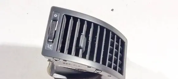 Volkswagen Polo IV 9N3 Dash center air vent grill 6q0819703