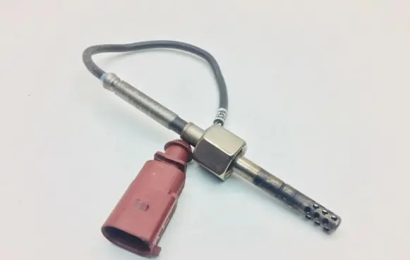 Volkswagen Crafter Exhaust gas temperature sensor 070906088B