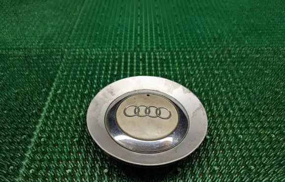 Audi A3 S3 8L Original wheel cap 4F0601165