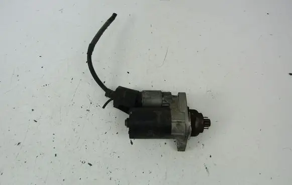 Volkswagen Golf IV Starter motor 