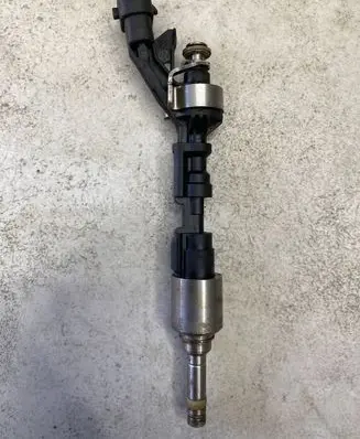 Ford C-MAX II Fuel injector BM5G9F593BA