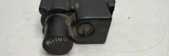 Audi 100 200 5000 C3 Central locking vacuum pump 443862257E