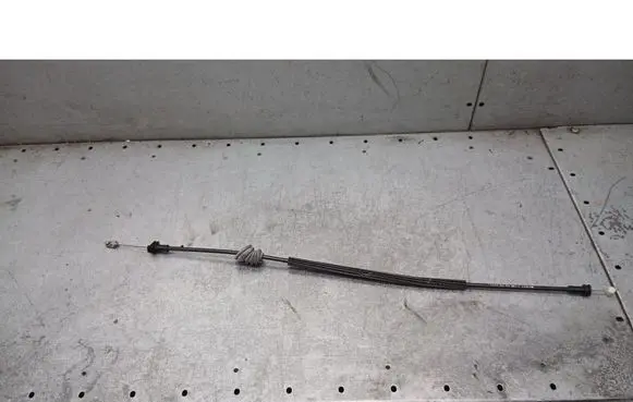 Volvo V50 Hand brake release cable 993922