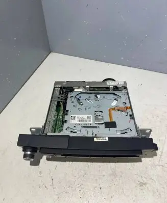 BMW 5 E60 E61 Navigation unit CD/DVD player 9177125 77533355 8820328