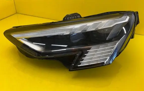 Audi A3 8Y Headlight/headlamp 8Y0941035