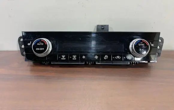 Mitsubishi Outlander IV Climate control unit 7820B146 27500G701BL ML08033
