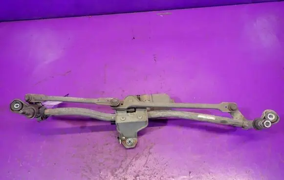 Audi A4 S4 B7 8E 8H Front wiper linkage and motor