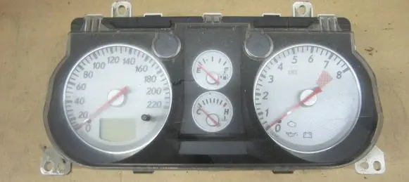 Mitsubishi Outlander Speedometer (instrument cluster) MN151132