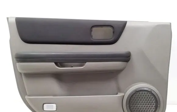 Nissan X-Trail T30 Front door card panel trim 809018H300