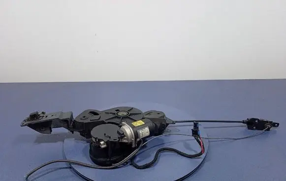 Lancia Phedra Rear door lock 16835853