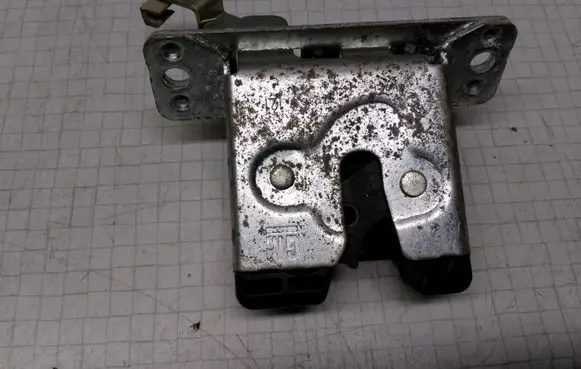 Opel Astra G Tailgate/trunk/boot lock/catch/latch 09130569