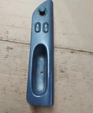 Renault Espace III Electric window control switch 7701686910