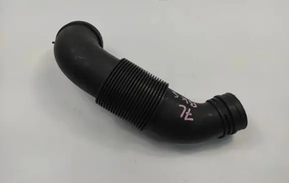 Audi Q7 4L Air intake hose/pipe 7L6129627F
