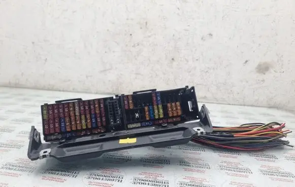 Volkswagen Fox Fuse module 5Z0941828A