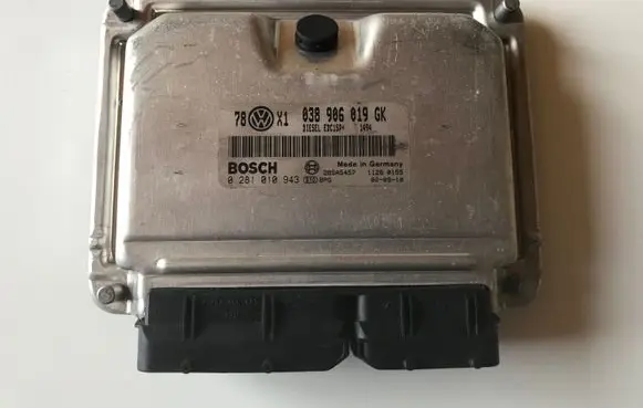 Volkswagen PASSAT B5.5 Engine control unit/module 038906019GK 0281010943 28SA5457