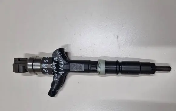 Fuel injector
