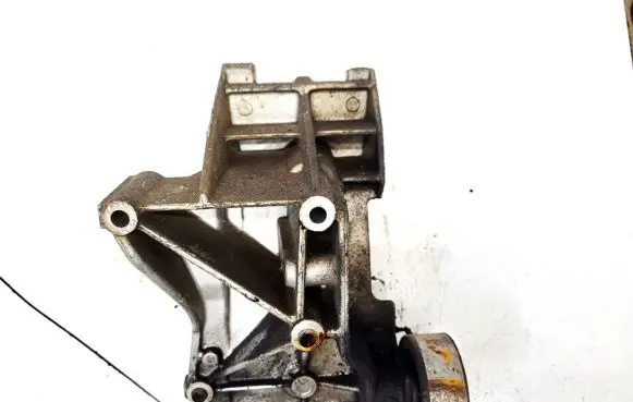 Citroen C8 Engine mounting bracket 9643834880 96348179
