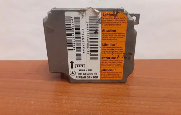 Mercedes-Benz E W210 Airbag control unit/module 0028203226 6459