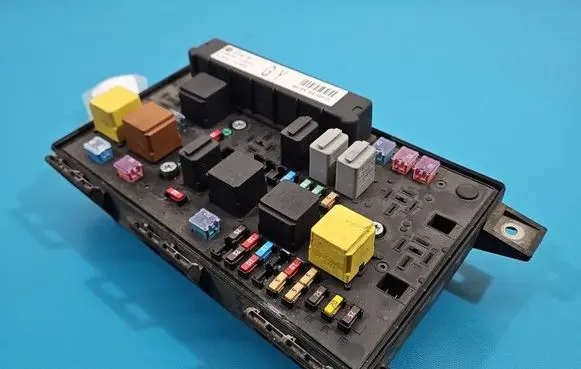 Opel Astra H Fuse box set 13206751 IMPRK1548782