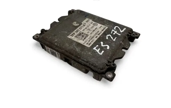 Volkswagen PASSAT B8 Light module LCM 7PP941571A