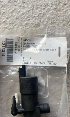 Peugeot 208 I Windscreen/windshield washer pump 643475 T251312 36217425