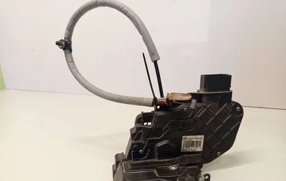 Ford Mondeo MK IV Rear door lock AM2AR26412EB