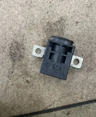Audi A6 S6 C6 4F Battery relay fuse 4F0915519