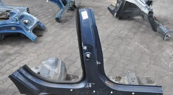 Ford Focus Pillar (middle) 