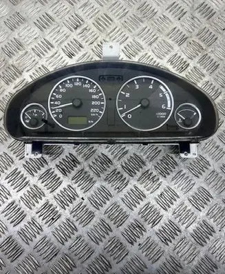 Mitsubishi Space Star Speedometer (instrument cluster) 216745467 216745454