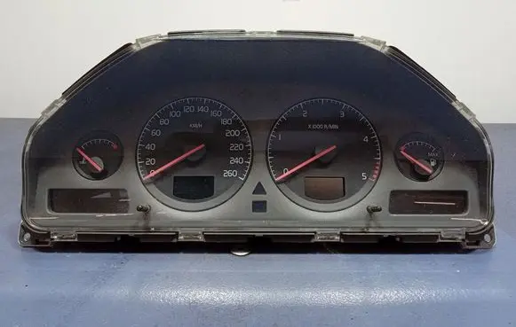 Volvo S80 Speedometer (instrument cluster) 9499671