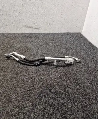 BMW i4 Air conditioning (A/C) pipe/hose 4A25676