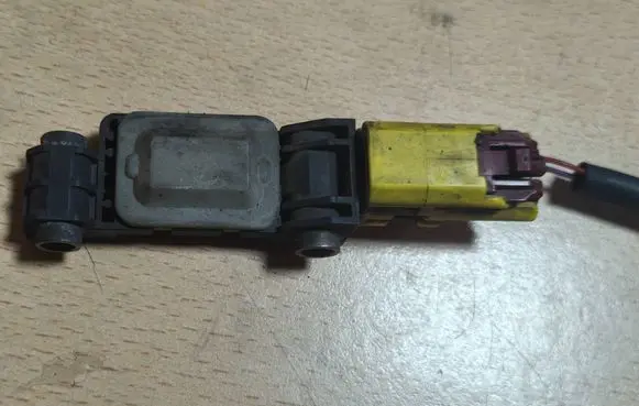 Audi A4 S4 B6 8E 8H Airbag deployment crash/impact sensor 8E0959651A 602417 110365