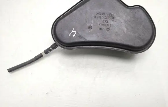 Vacuum air tank