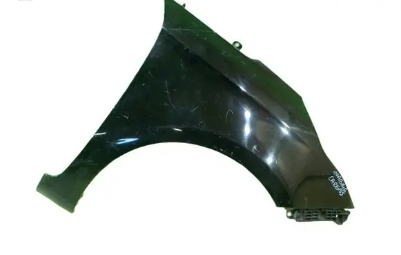 KIA Carens III Fender PRZOD PRAWY