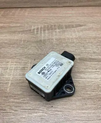 Audi A4 S4 B7 8E 8H ESP acceleration yaw rate sensor 8E0907637B 0265005618