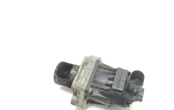 Opel Insignia A EGR valve 55566052
