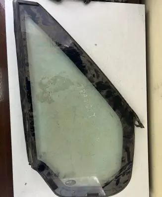 Ford Transit Front vent window/glass (coupe) 