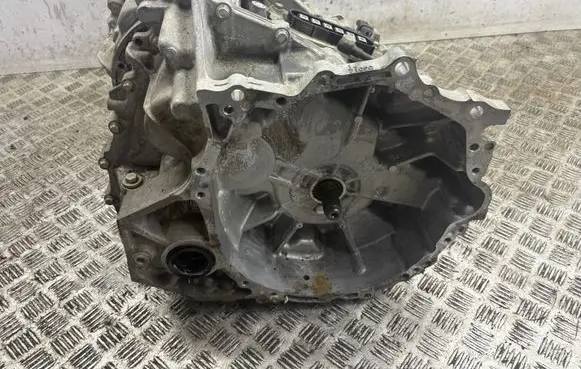 Toyota RAV 4 (XA50) Automatic gearbox 20J7V11909