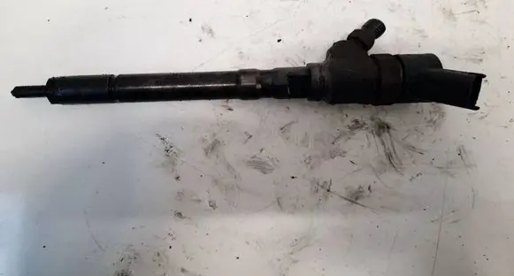 KIA Carens I Fuel injector 3380027010