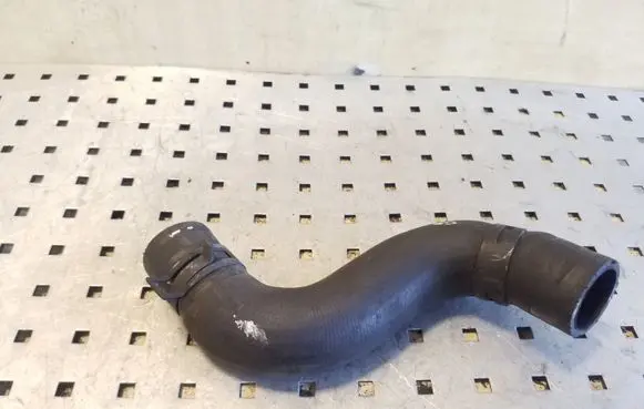 Toyota Avensis T250 Engine coolant pipe/hose